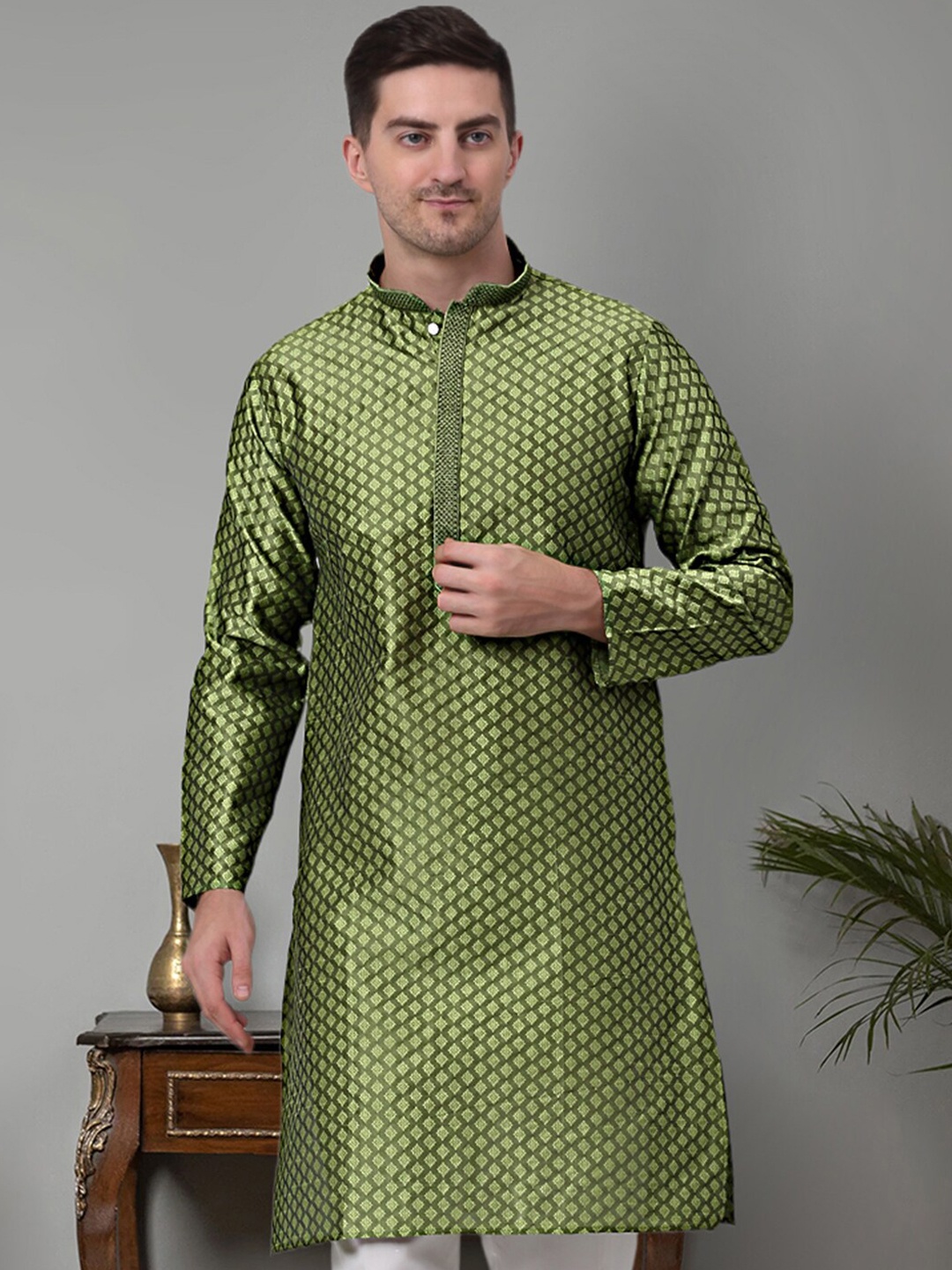 

Jompers Men Geometric Embroidered Thread Work Jacquard Kurta, Olive