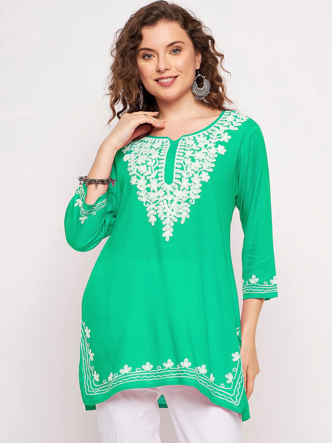 

TULIP 21 Floral Embroidered Chikankari Chikankari Kurti, Sea green