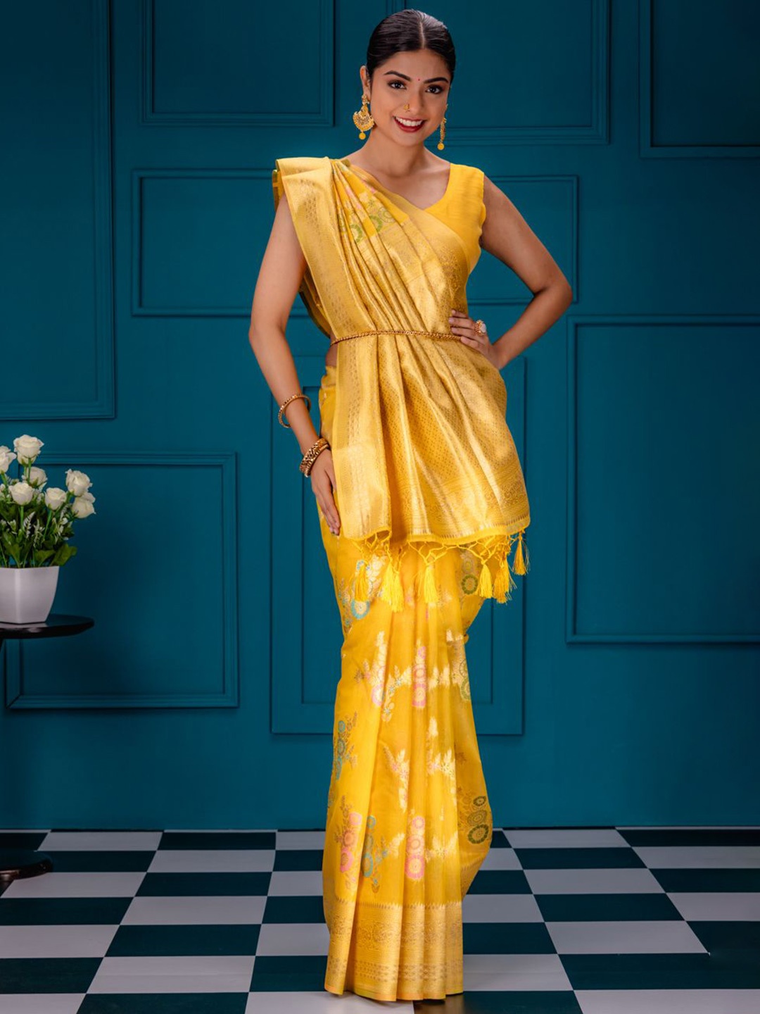 

MIMOSA Woven Design Zari Banarasi Saree, Gold
