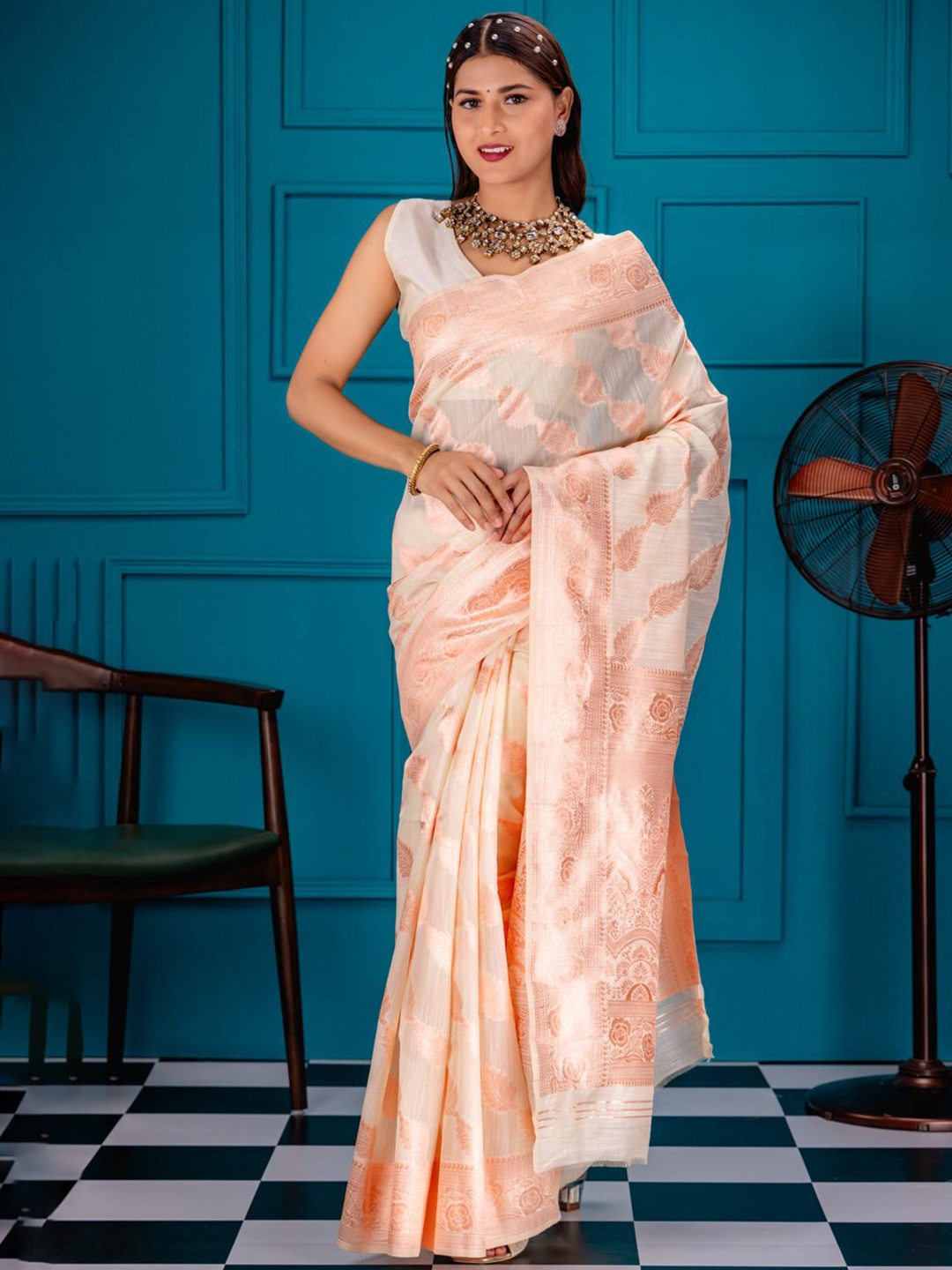 

MIMOSA Floral Zari Banarasi Saree, Peach