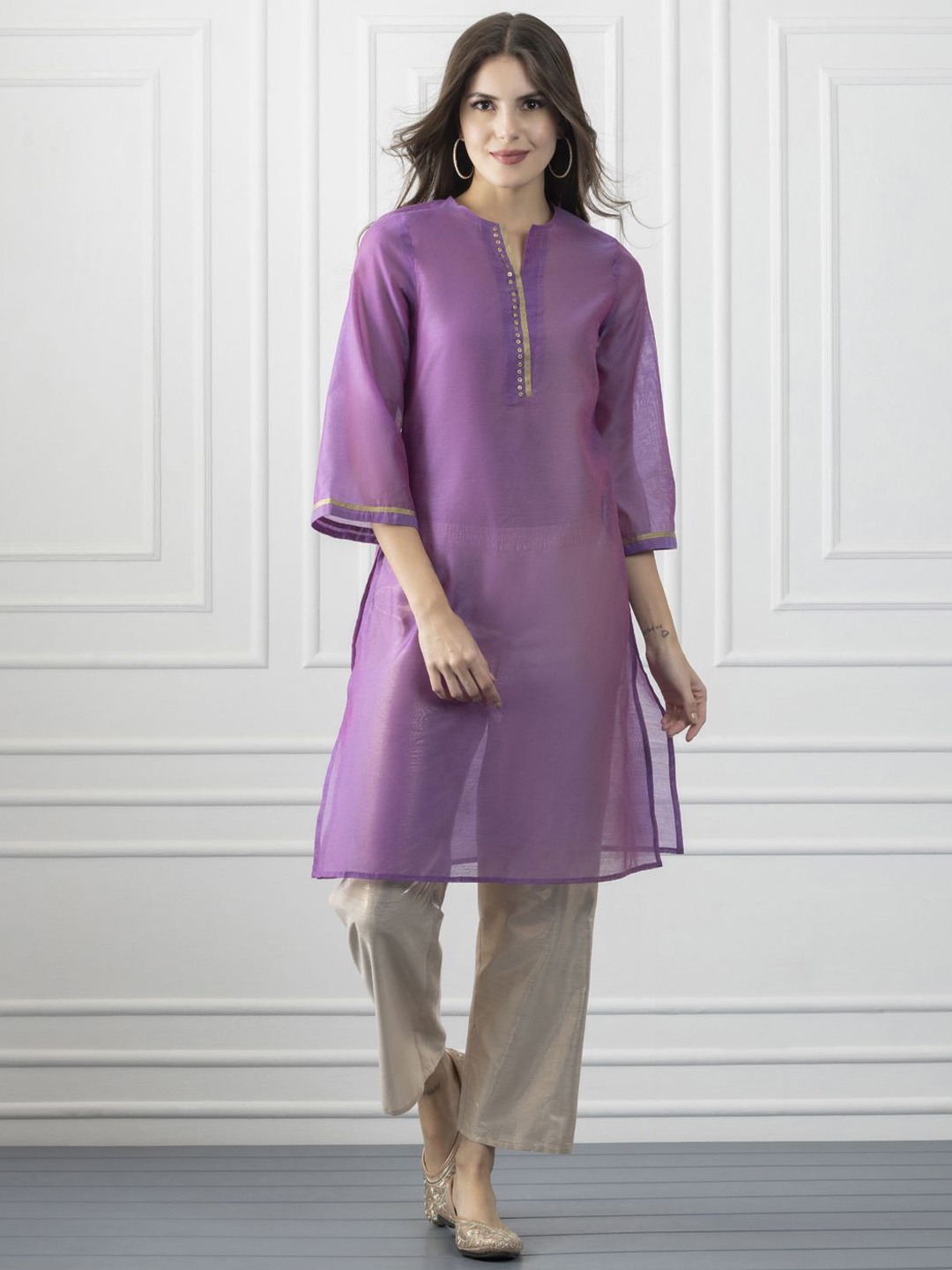 

SHAYE Mandarin Collar Flared Sleeves A-Line Kurta, Purple