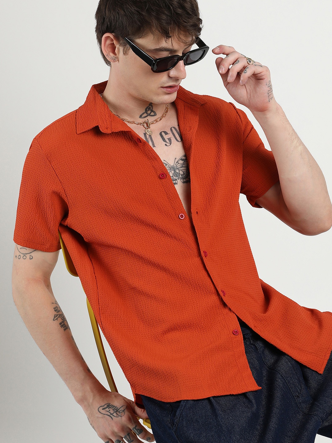 

Campus Sutra Men Comfort Ruched Casual Shirt, Red
