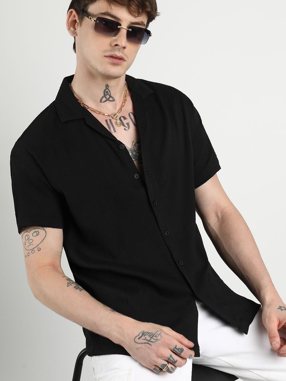 

Campus Sutra Men Comfort Cuban Collar Creased Casual Shirt, Black