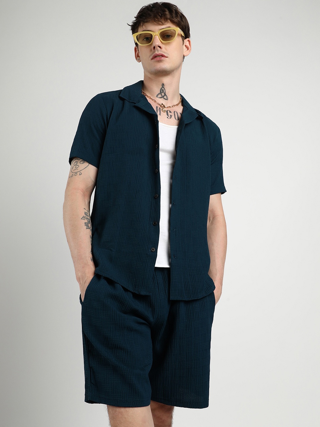 

Campus Sutra Men Shirt & Shorts Co-Ords, Blue