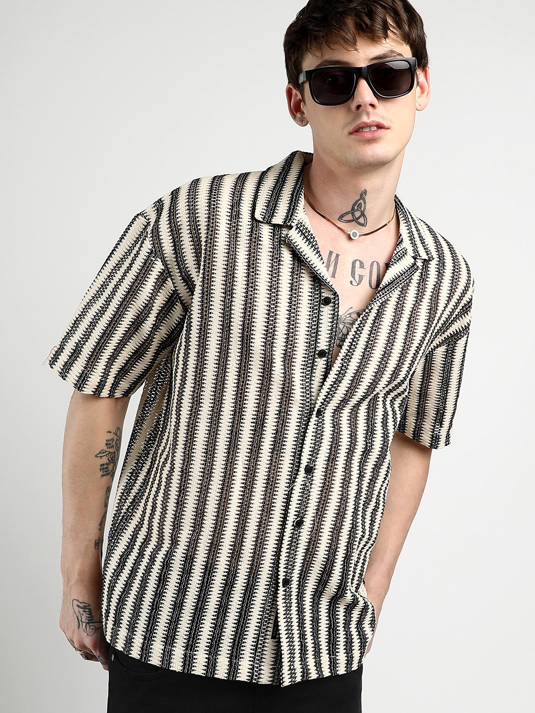 

Campus Sutra Men Comfort Cuban Collar Striped Oversized Casual Shirt, Black