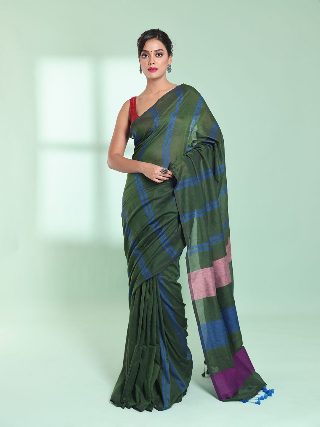 

Charukriti Striped Pure Cotton Saree, Green