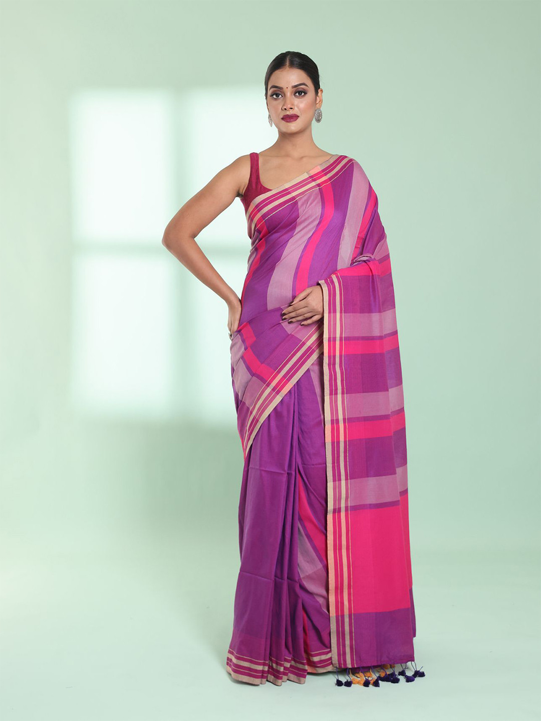 

Charukriti Striped Pure Cotton Saree, Pink