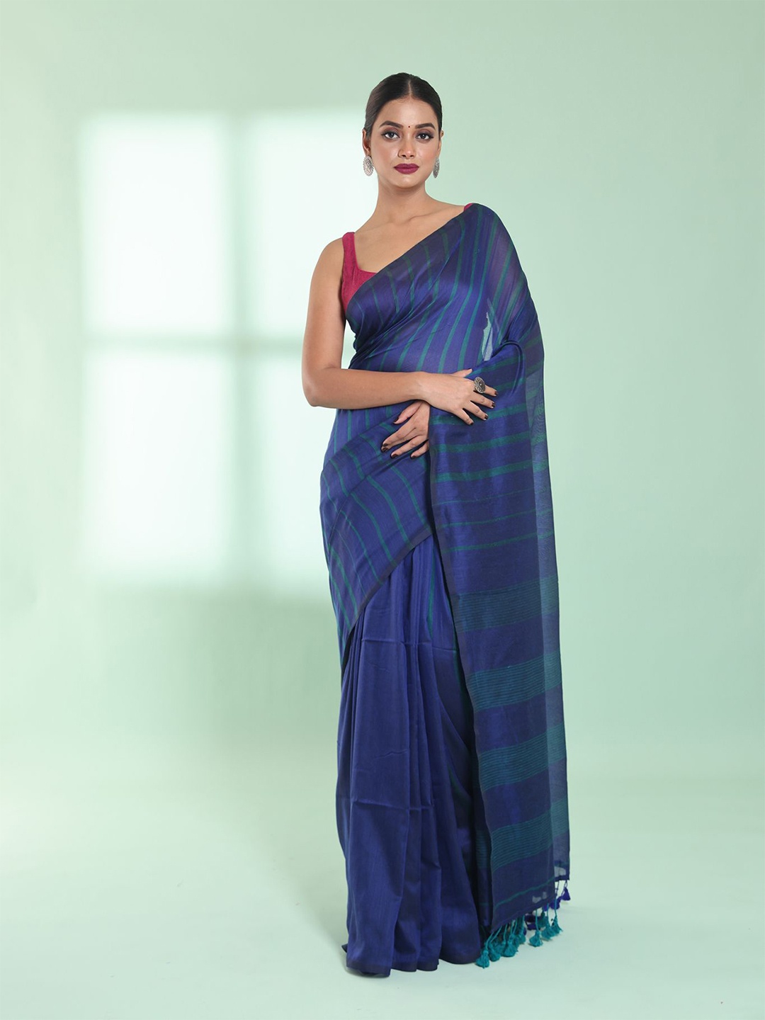 

Charukriti Striped Pure Cotton Saree, Blue