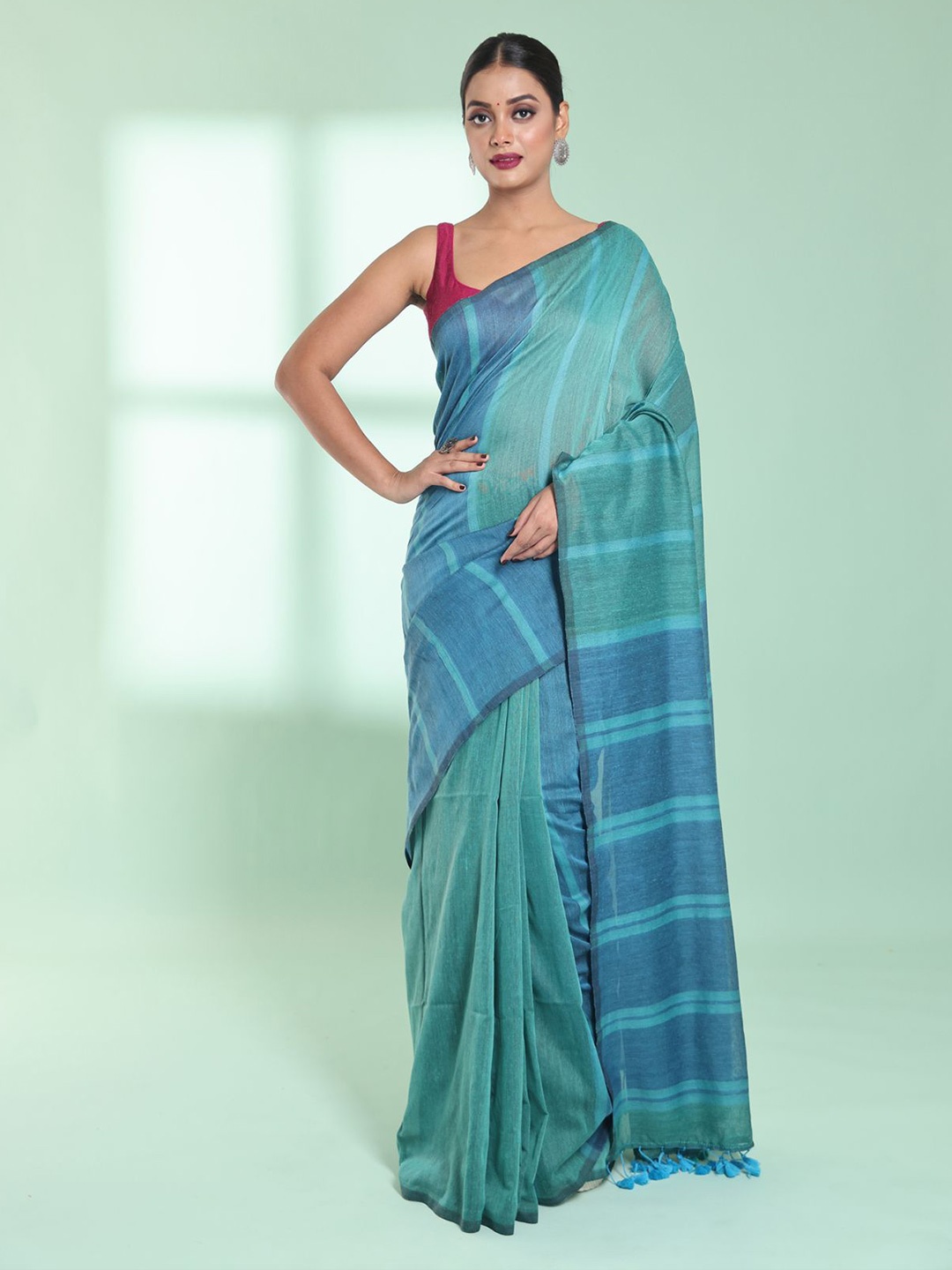 

Charukriti Striped Pure Cotton Saree, Green