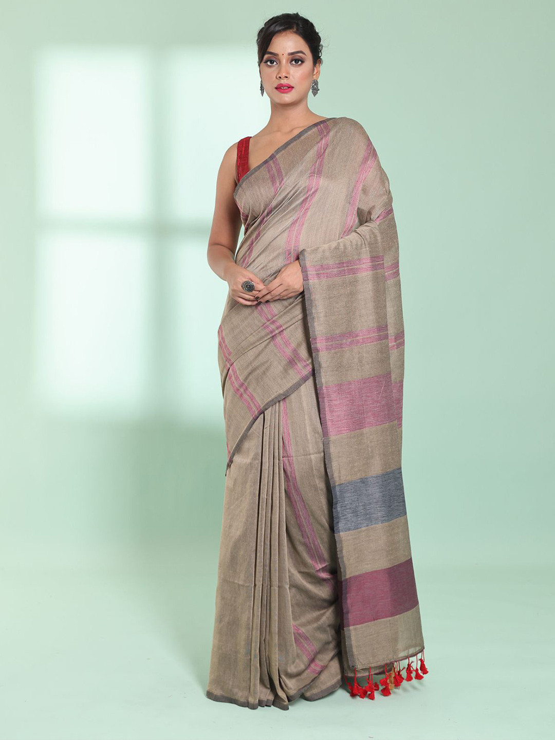 

Charukriti Striped Pure Cotton Saree, Beige