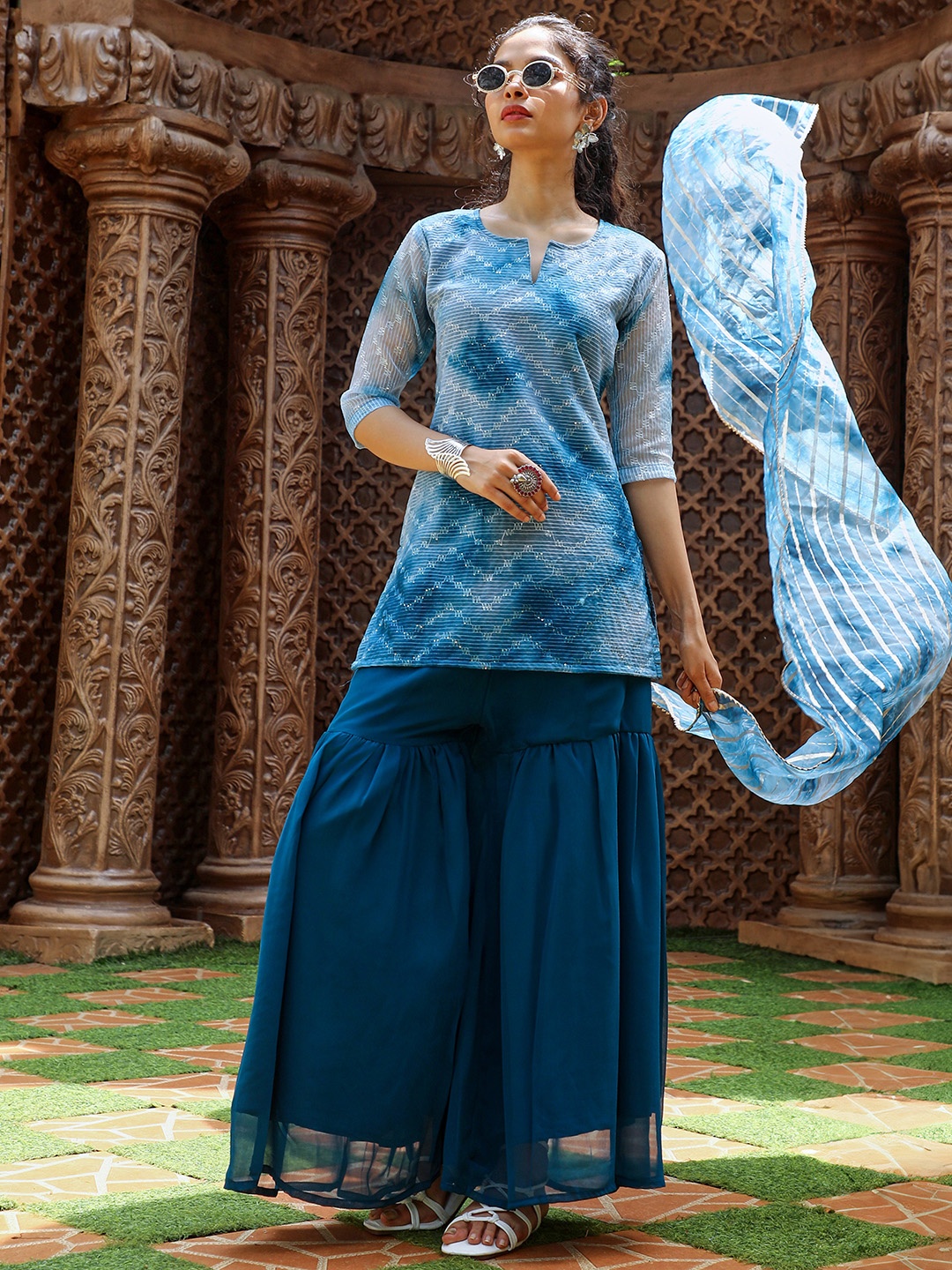 

QISSA Women Ombre Dyed Regular Kurti with Palazzos & With Dupatta, Blue