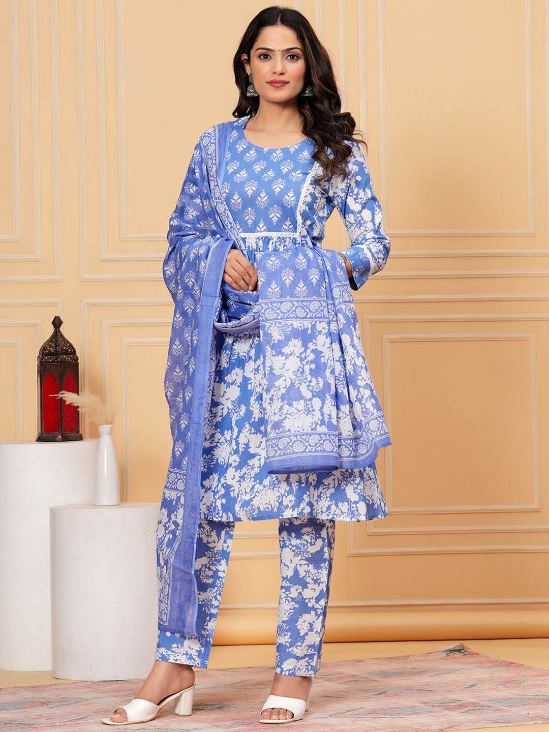 

GULABI LEAF Floral Yoke Design Tiered Pure Cotton Kurta with Trousers & Dupatta, Blue