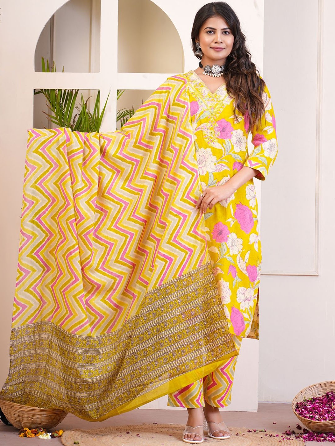 

GULABI LEAF Embroidered Regular Mirror Work Pure Cotton Kurta with Trousers & With Dupatta, Yellow