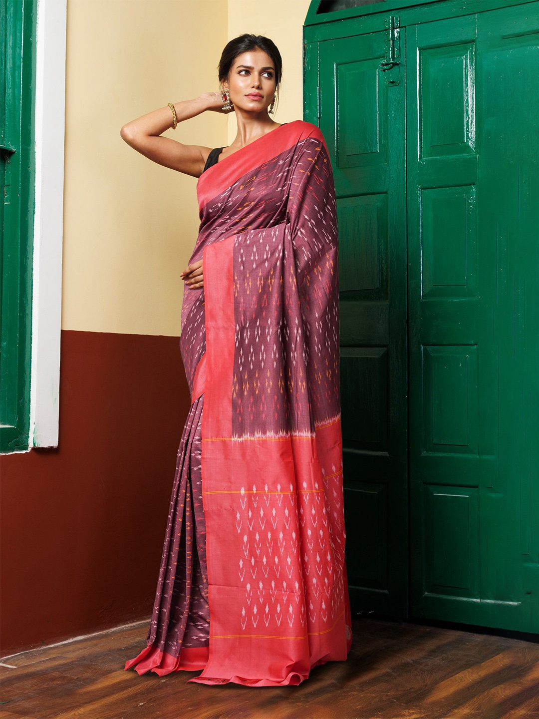 

Unnati Silks Ethnic Motifs Handloom Pochampally Saree, Red