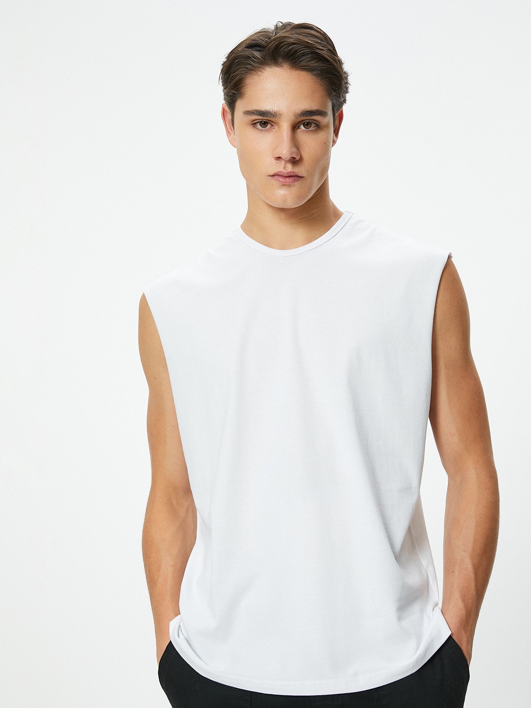 

Koton Men Extended Sleeves Pockets T-shirt, White