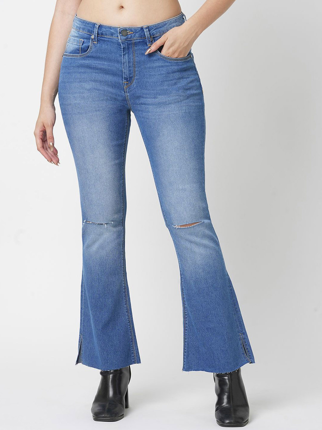 

Mast & Harbour Women Flared High-Rise Slash Knee Heavy Fade Stretchable Jeans, Na
