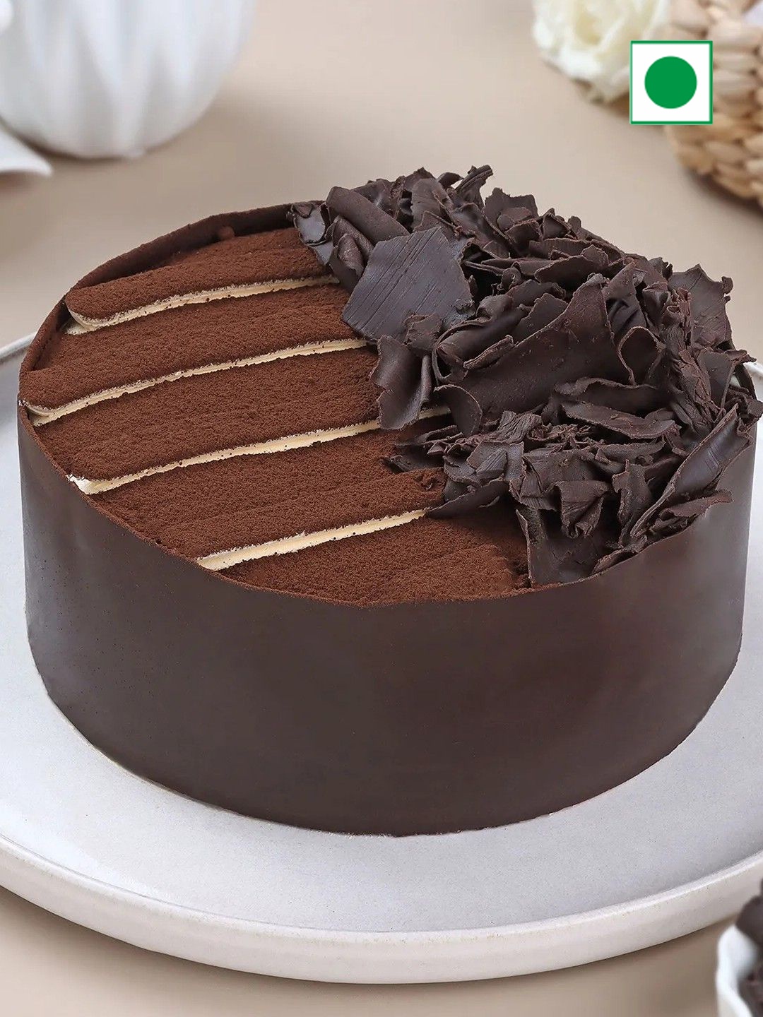 

fnp Black Forest Flavour Eggless Cake 1Kg, Brown