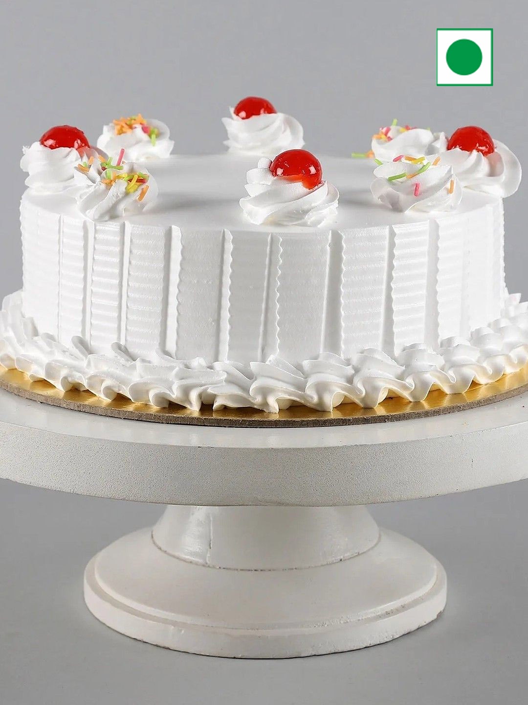 

fnp Delight Fresh Vanilla Eggless Round Cake 1Kg, White
