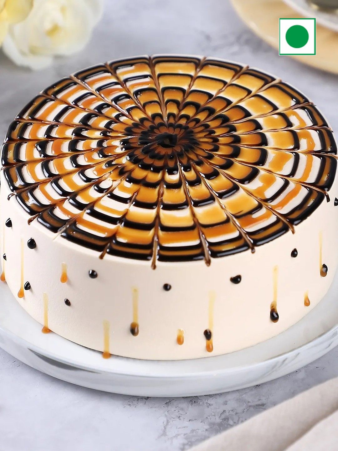 

fnp Butterscotch Flovour Eggless Cake -1Kg, Brown