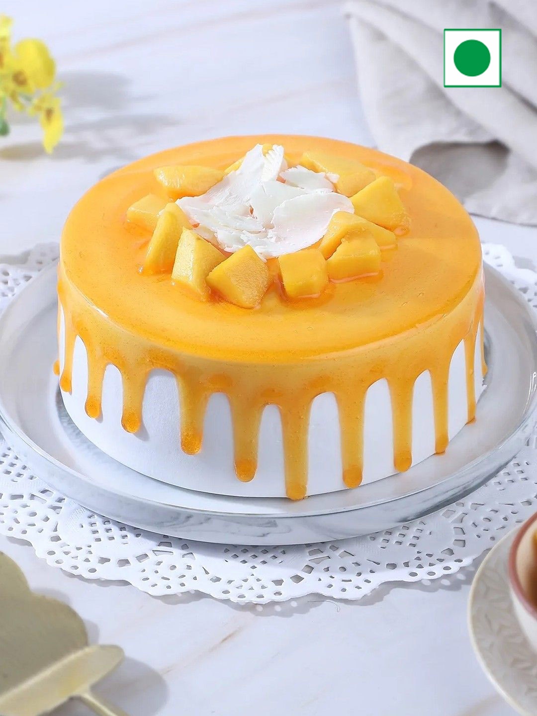 

fnp Mango Magic Cream Eggless Round Cake -1Kg, Yellow