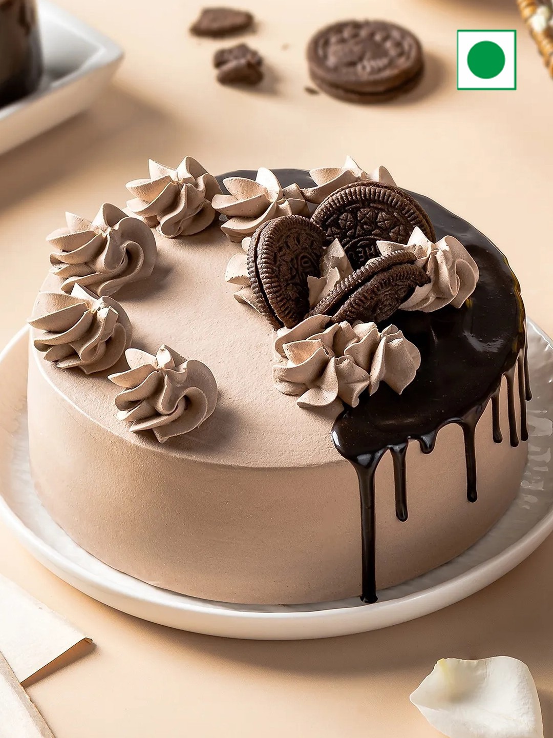 

fnp Chocolate Flavor Eggless Round Cake-1Kg, Brown