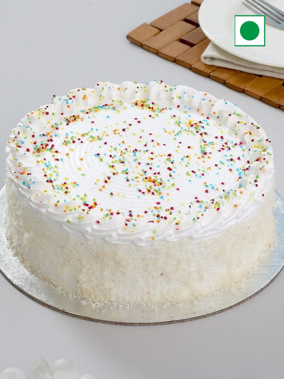 

fnp Vanilla Flavor Eggless Round Cake -1Kg, White