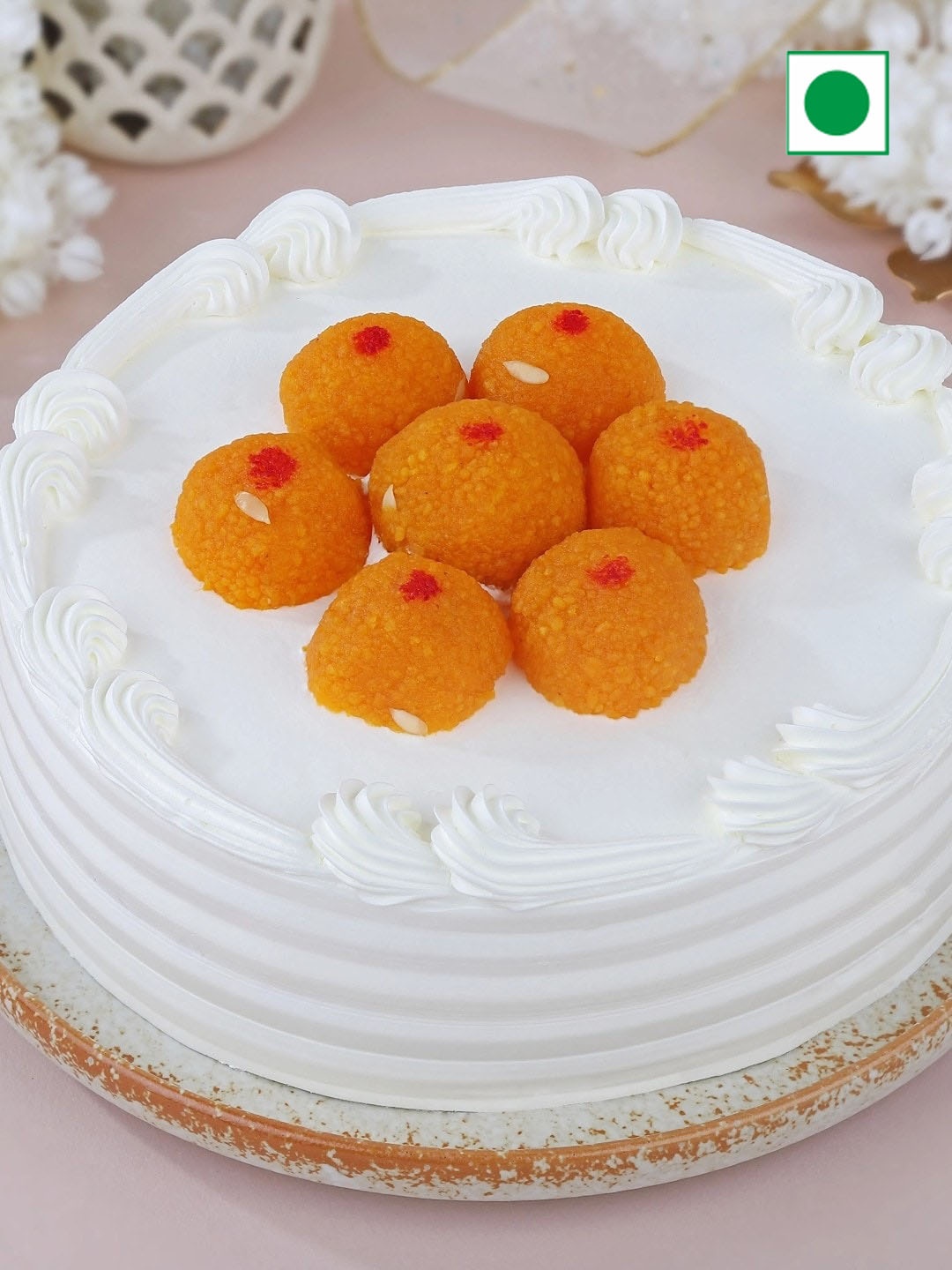 

fnp Motichoor Laddoo Flavor Vanilla Flavor Eggless Round Cake- 1 Kg, White