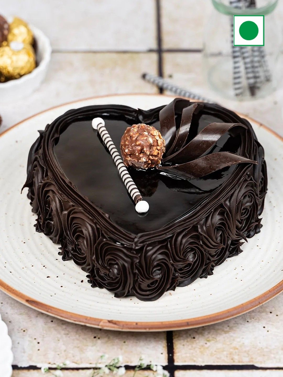 

fnp Chocolate Flavor Eggless Heart Cake - 500gm, Black