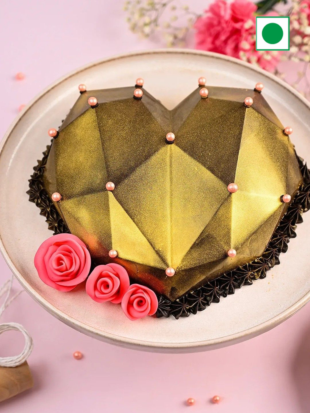 

fnp Pinata Black Forest Flavor Eggless Heart Cake- 1 Kg, Brown
