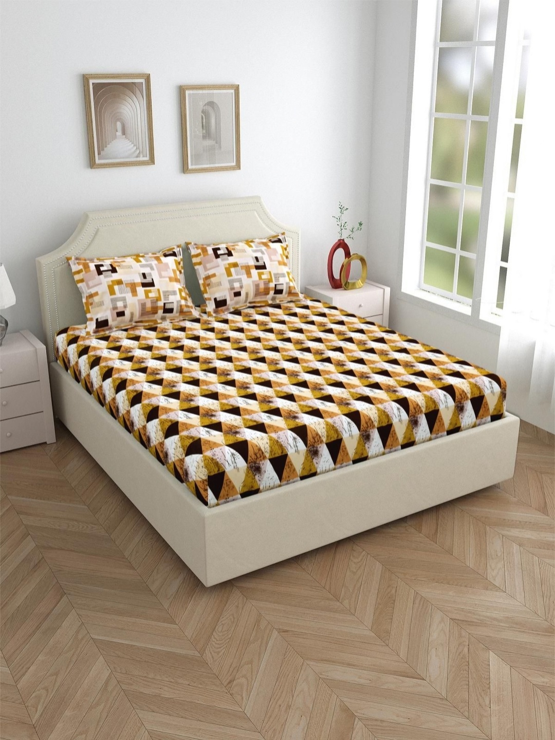 

Salona Bichona Mustard & White Geometric 120 TC Queen Bedsheet with 2 Pillow Covers