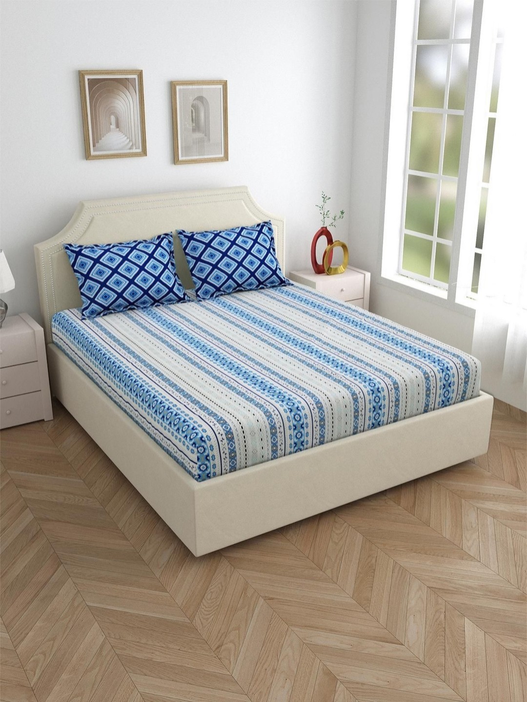 

Salona Bichona Blue & White Floral 120 TC Queen Bedsheet with 2 Pillow Covers