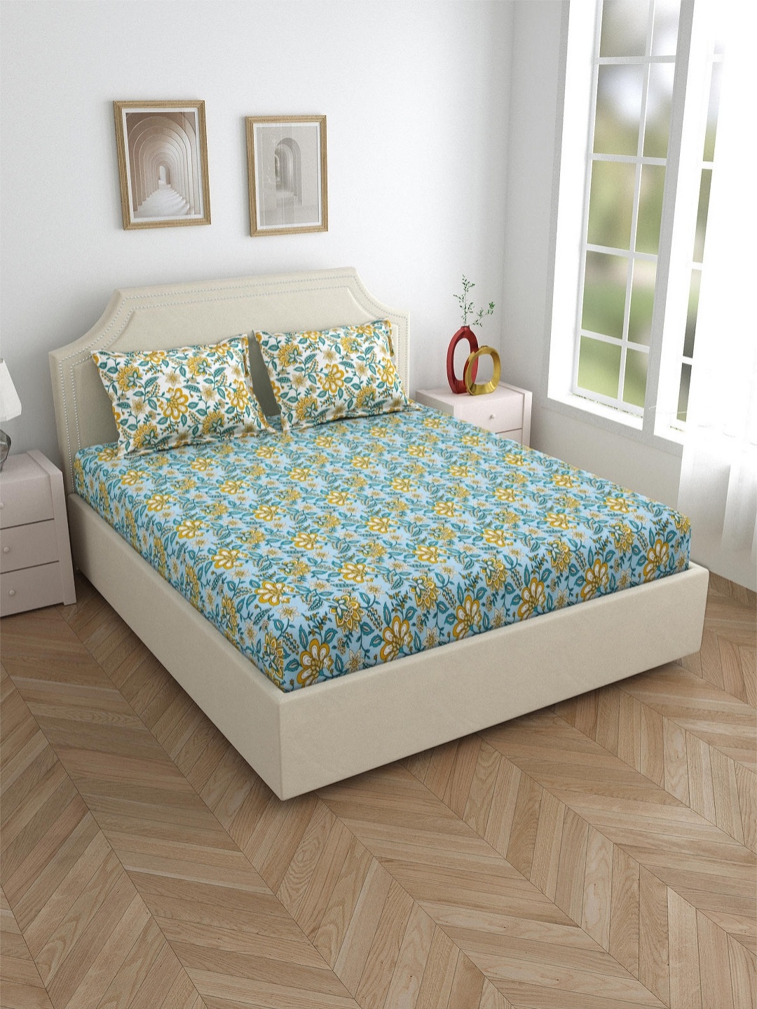 

Salona Bichona Mustard & White Floral 120 TC King Bedsheet with 2 Pillow Covers