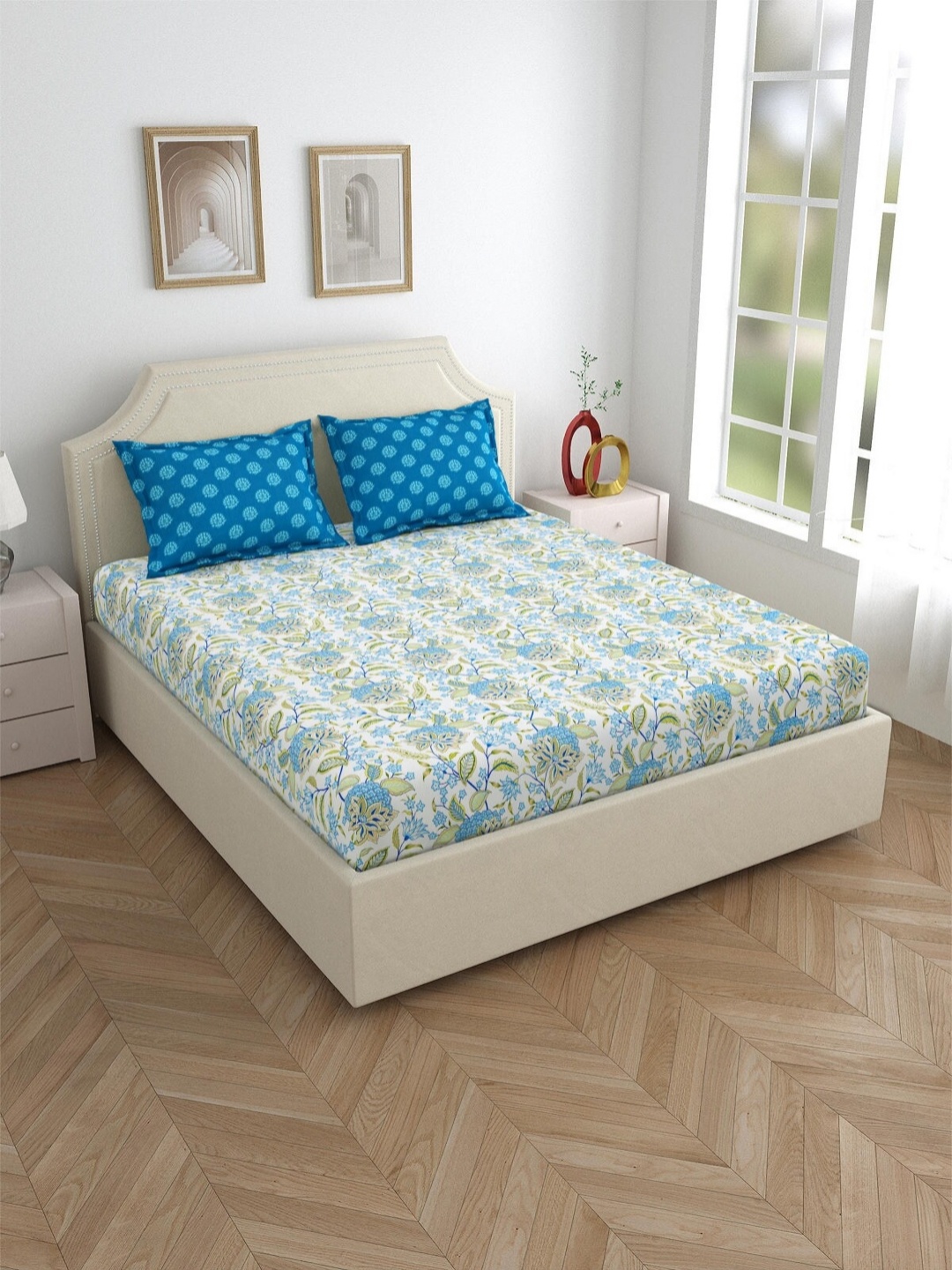 

Salona Bichona Blue & White Floral Pure Cotton 120 TC King Bedsheet with 2 Pillow Covers