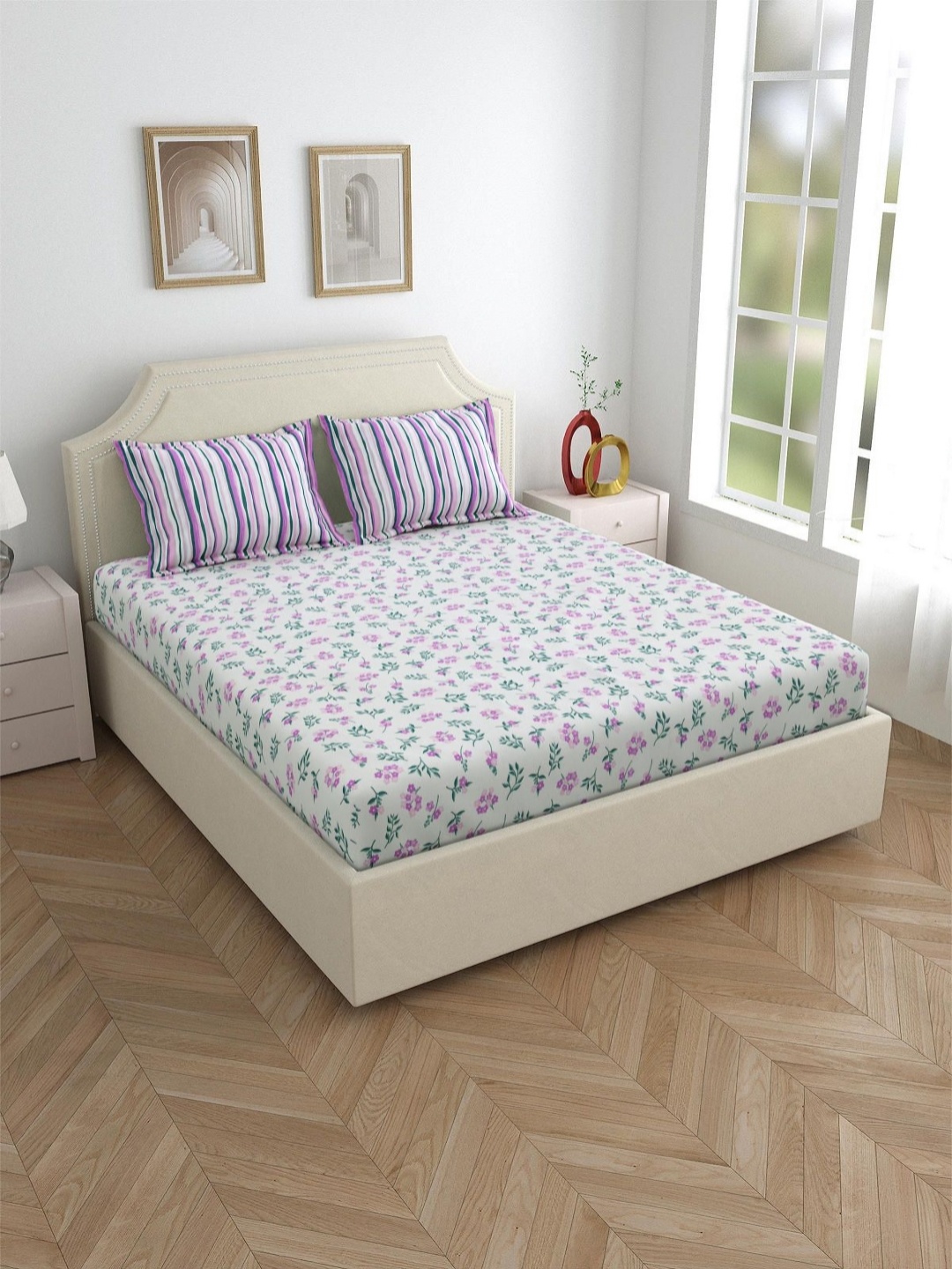 Salona Bichona Purple & Green Floral 120 TC King Bedsheet with 2 Pillow Covers