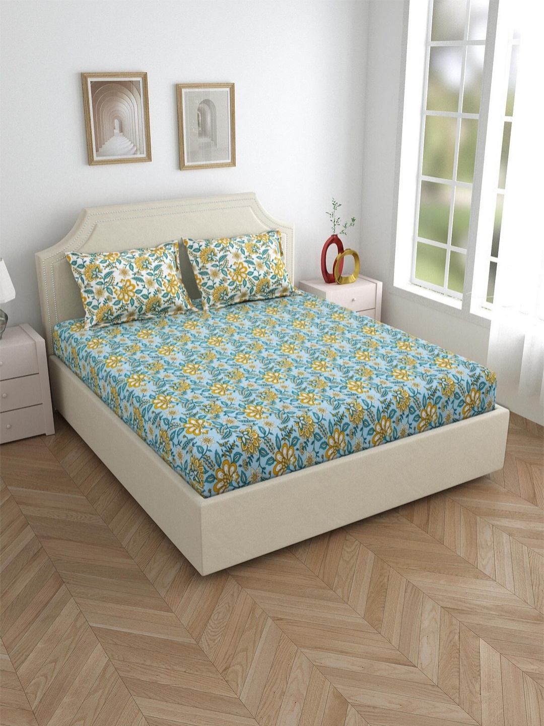 

Salona Bichona Blue & Yellow Floral 120 TC King Bedsheet with 2 Pillow Covers