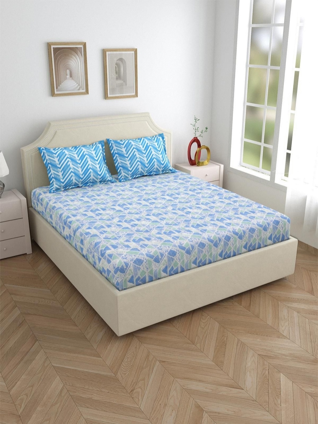 

Salona Bichona Blue & Sea Green Geometric 120 TC Queen Bedsheet with 2 Pillow Covers