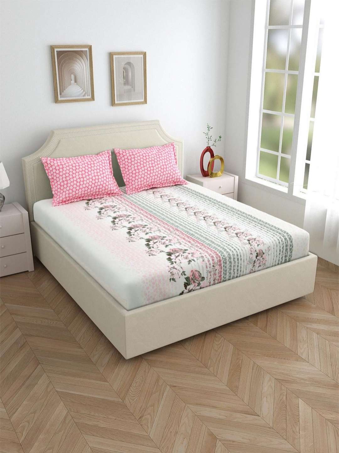 

Salona Bichona Pink & White Floral 120 TC King Bedsheet with 2 Pillow Covers