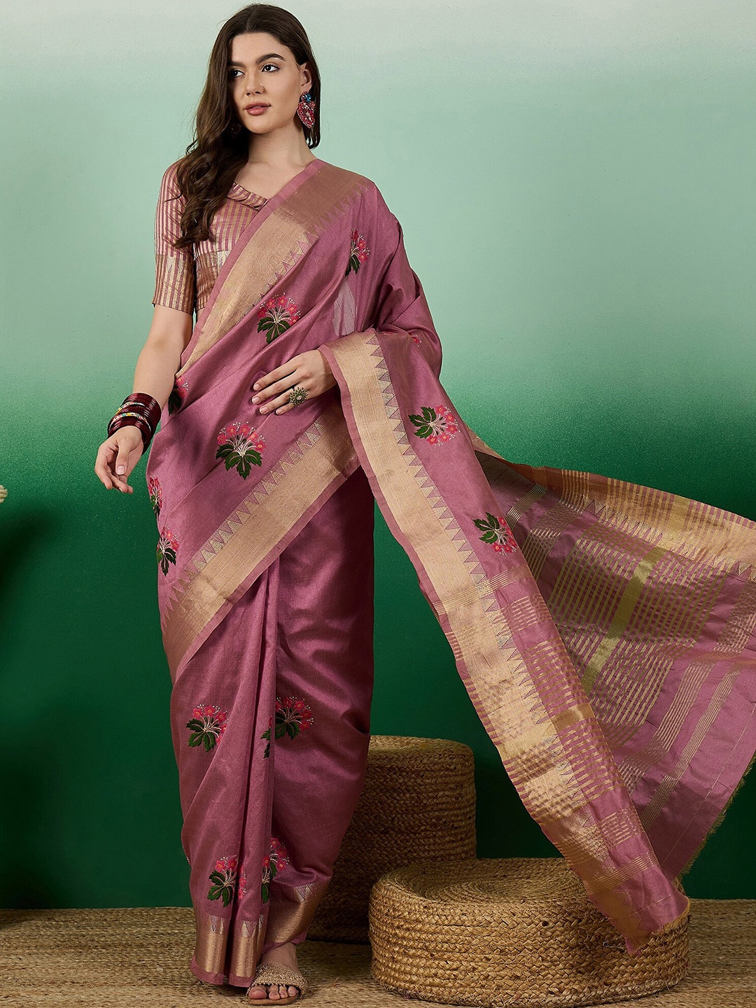 

SERONA FABRICS Embroidered Zari Banarasi Saree, Pink