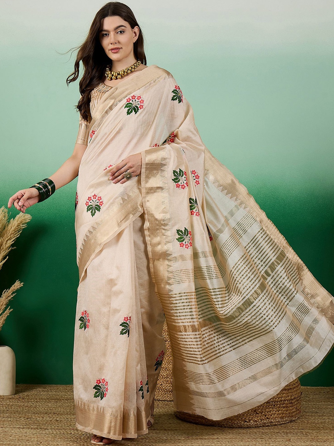

SERONA FABRICS Floral Embroidered Zari Banarasi Saree, Cream