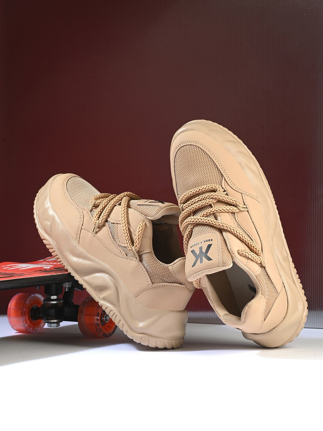 

Kook N Keech Men Beige Round Toe Comfort Insole Lightweight Sneakers