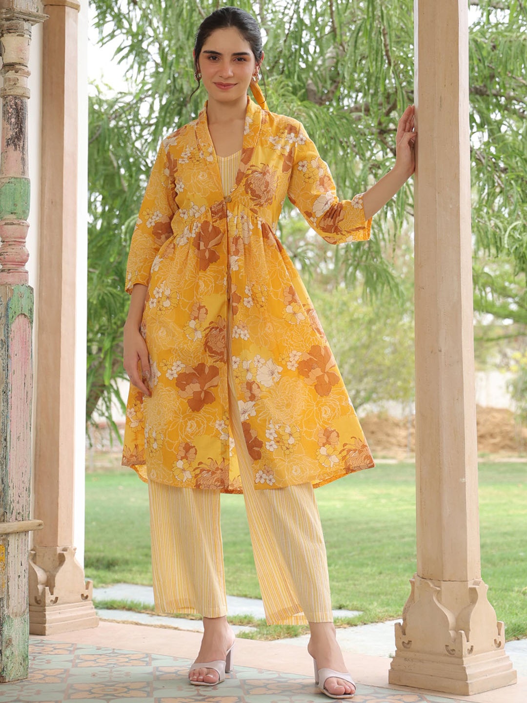 

JISORA Printed Pure Cotton V Neck Top With Shrug & Palazzos Co-Ords, Yellow