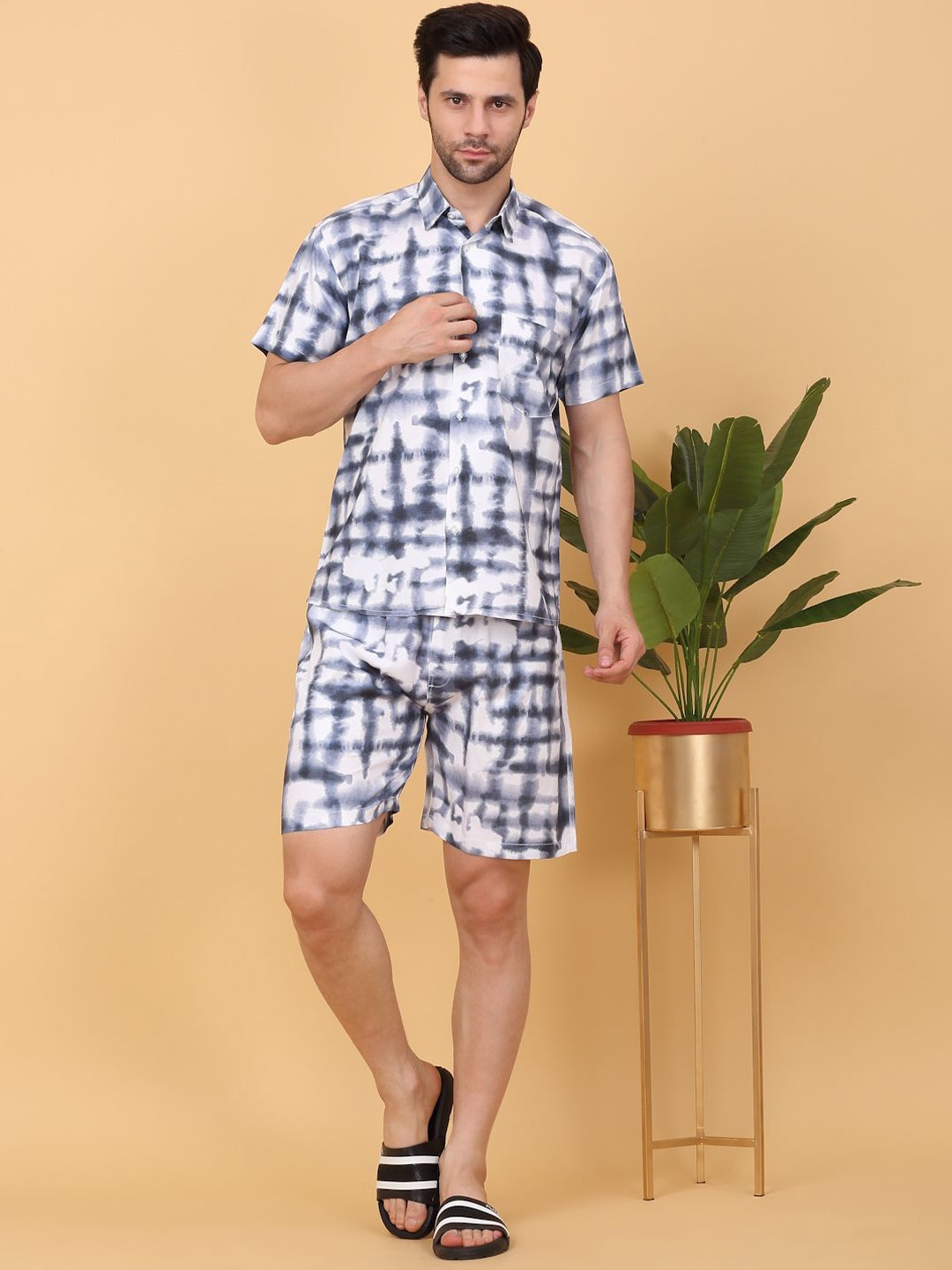 

Sweet Dreams White Tie & Dye Printed Short Sleeves Casual Shirt With Shorts