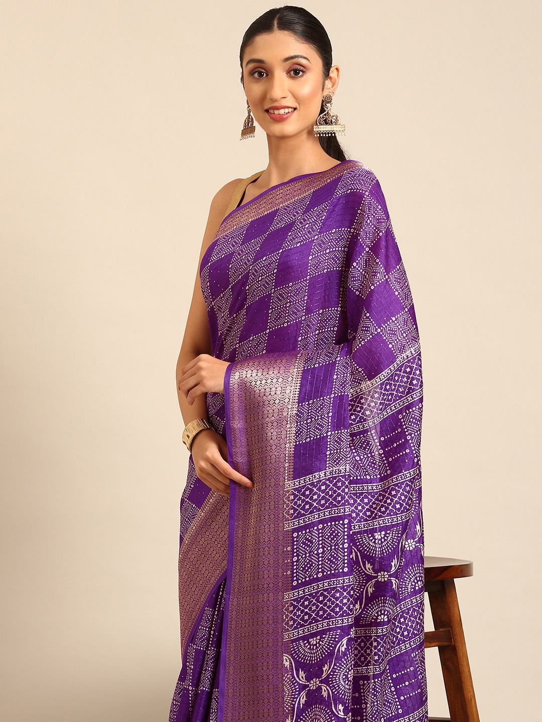 

Kalyan Silks Sequinned Jamdani Saree, Violet