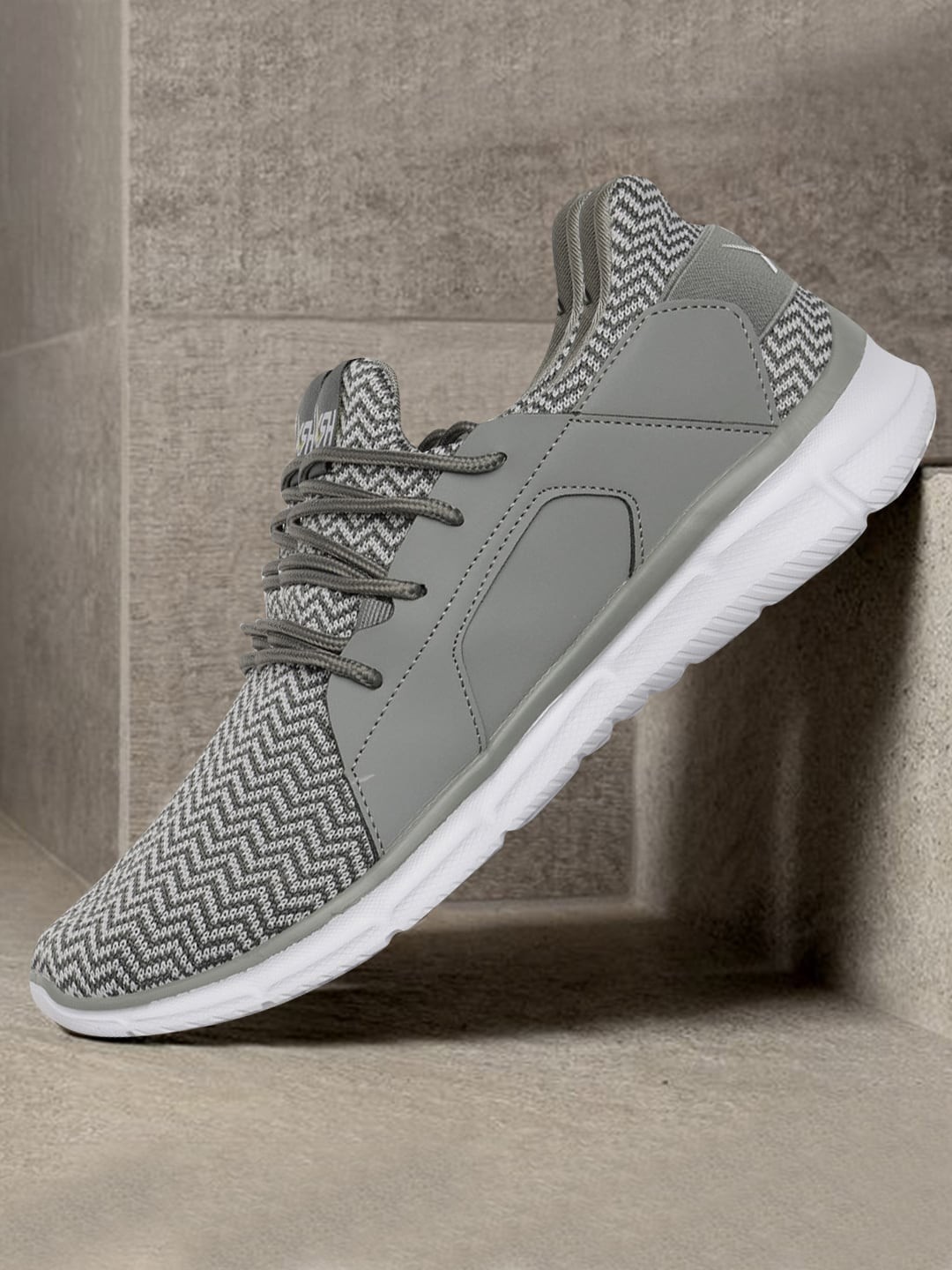

HRX by Hrithik Roshan Men Grey & White Woven Design Sneakers