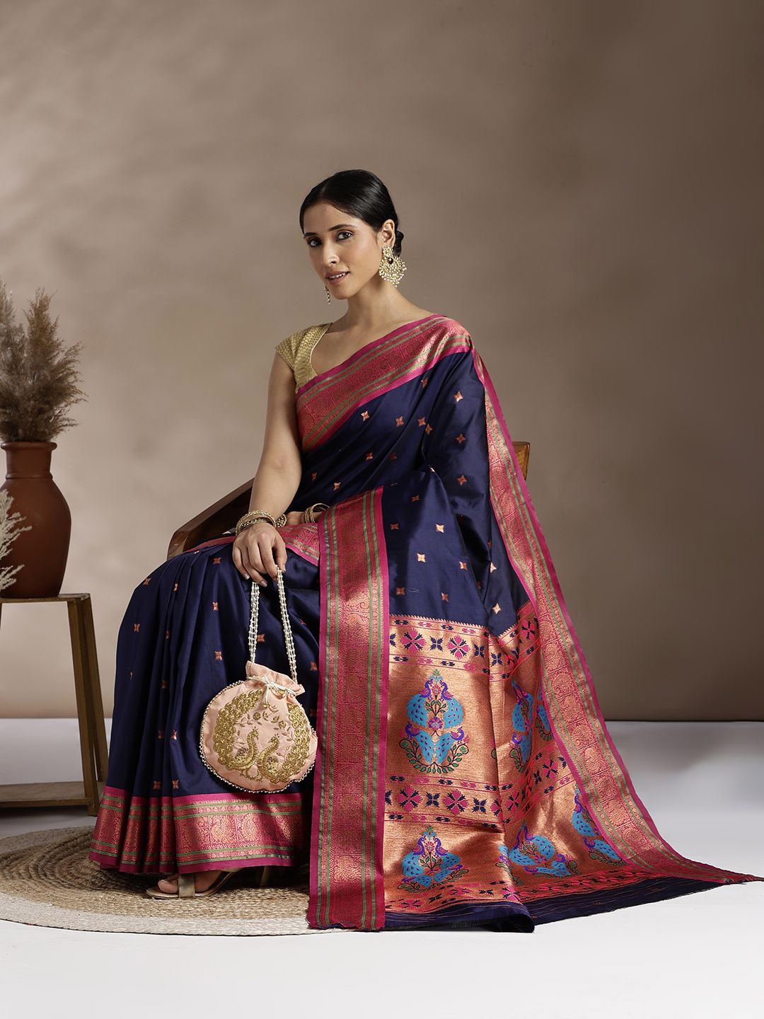 

JUST FASHION Ethnic Motifs Zari Paithani Saree, Navy blue