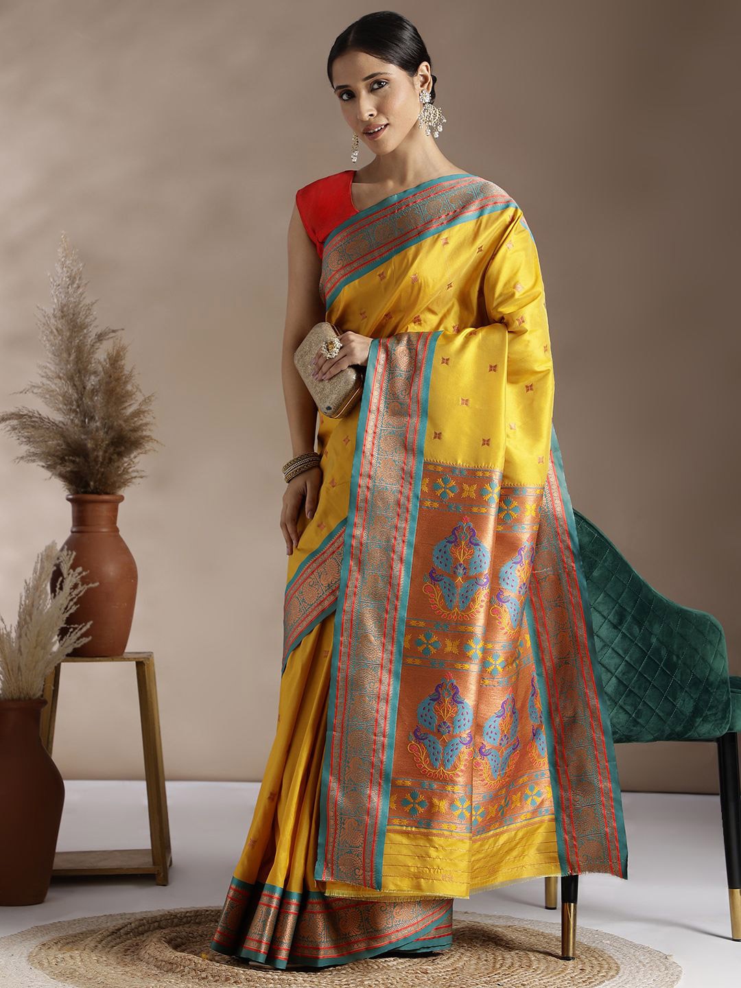 

JUST FASHION Ethnic Motifs Zari Paithani Saree, Gold
