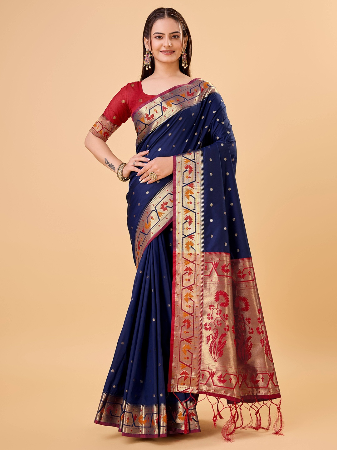 

Upalksh Woven Design Zari Banarasi Saree, Navy blue