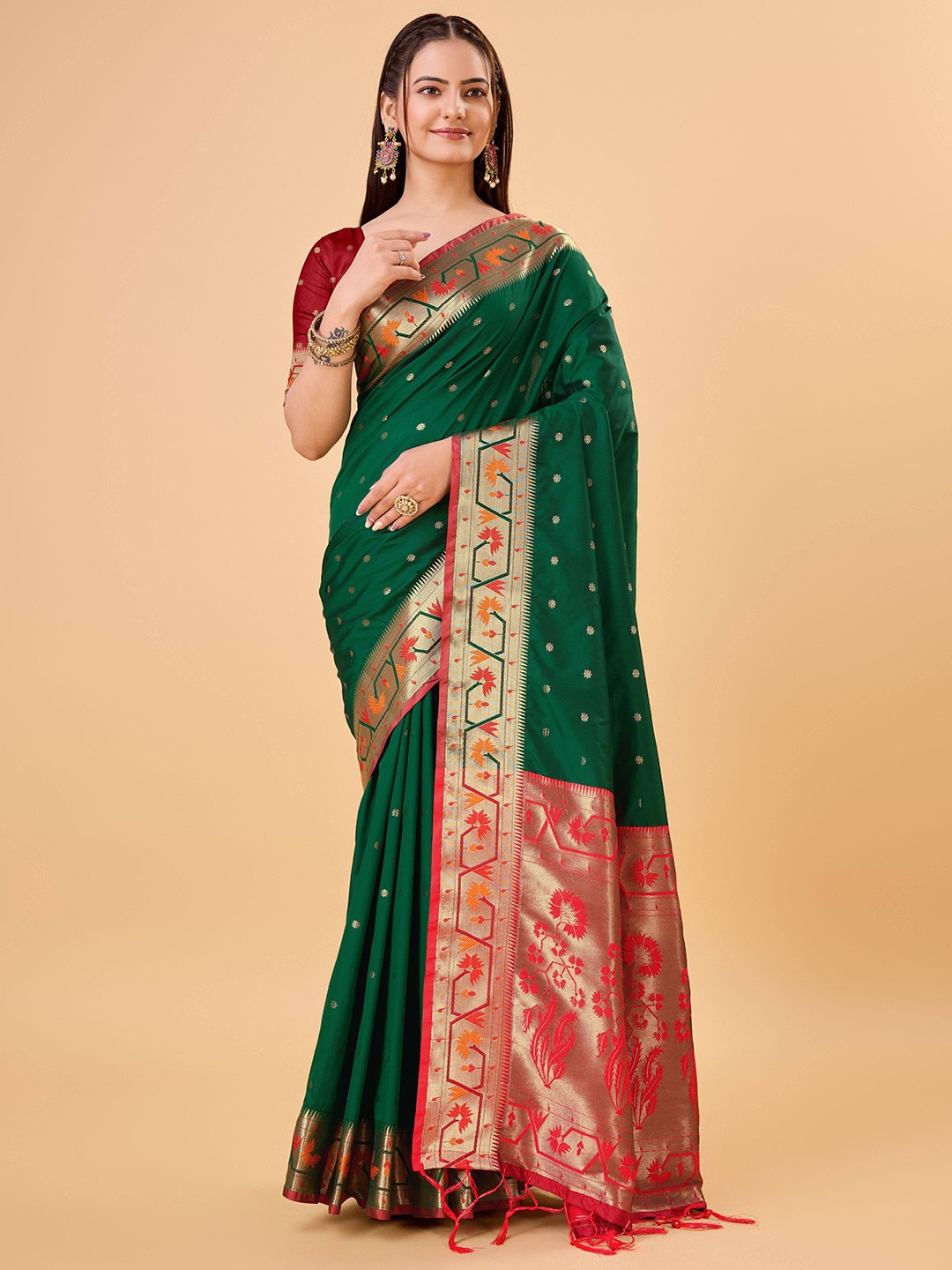 

Upalksh Woven Design Zari Banarasi Saree, Green