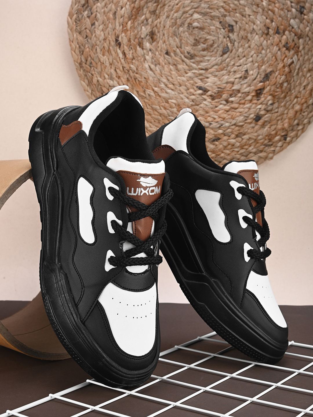 

WIXOM Men Round Toe Comfort Insole Lightweight Sneakers, Black