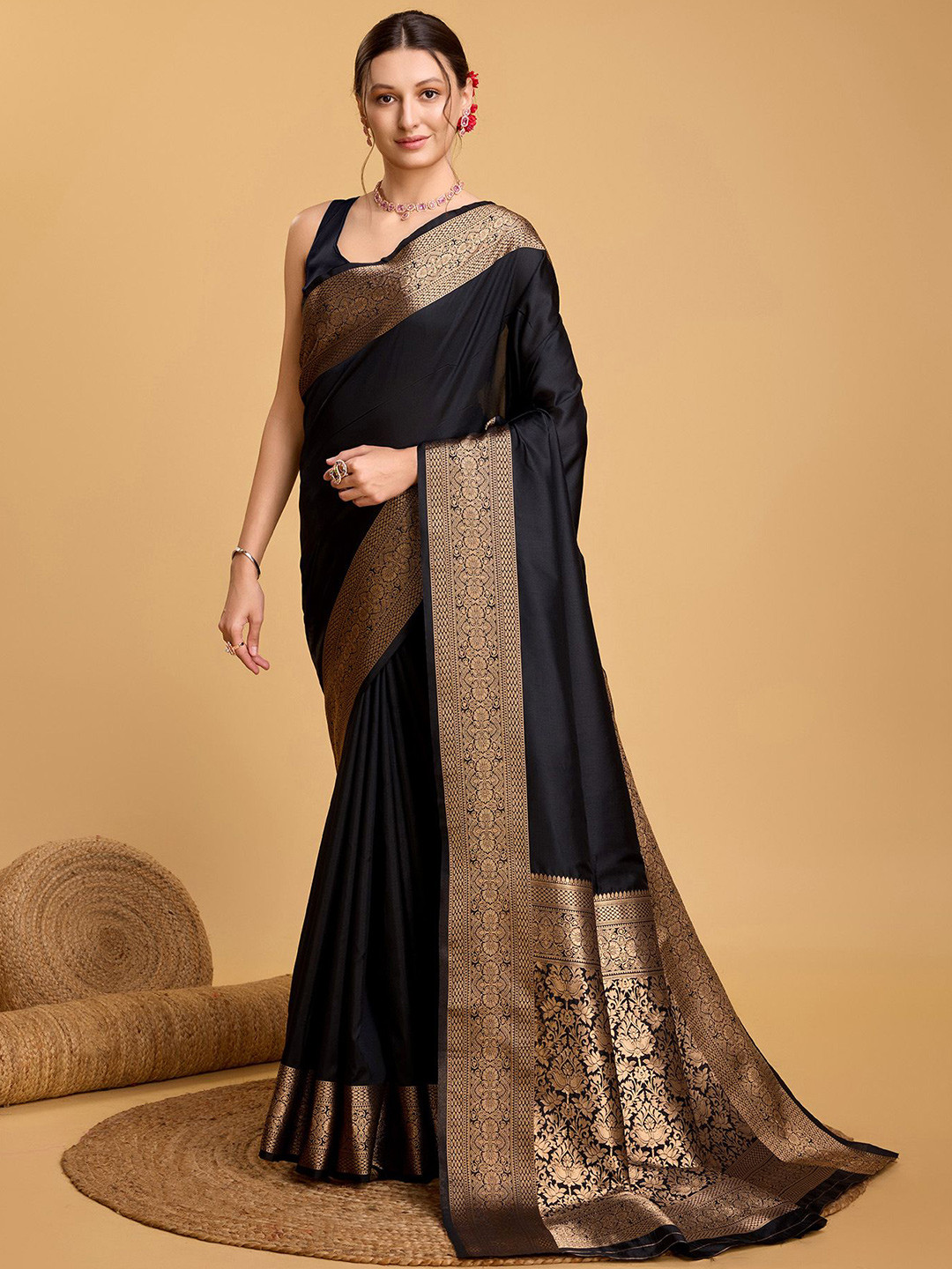 

HEER FASHION Zari Banarasi Saree, Black